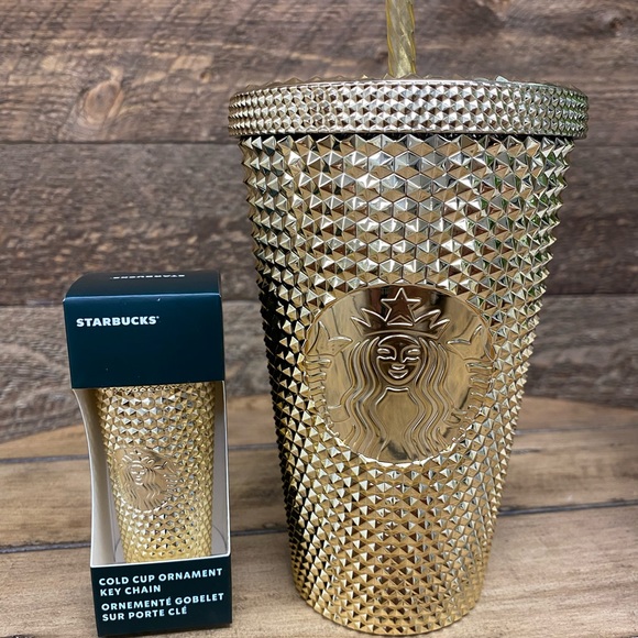 Starbucks Gold Grande Bling Holiday 2022 grande cup Plus Keychain! - Picture 1 of 6